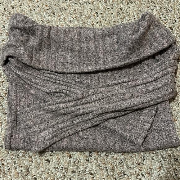 Sweater - Picture 4 of 4